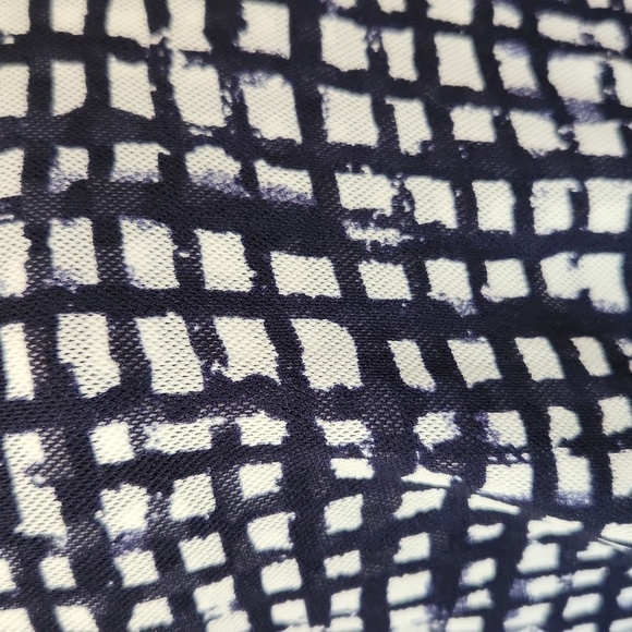 PENDLETON | EUC White Blue Checkered V-Neck Top Size M - Picture 3 of 8